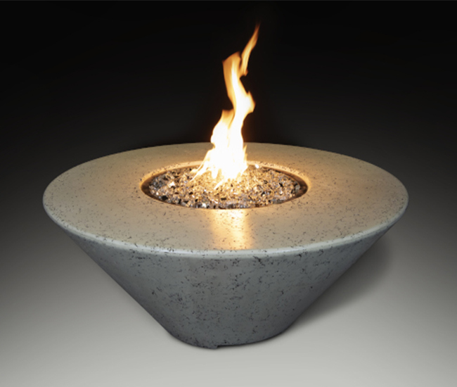 Grand Canyon 44-inch White Round Fire Table Grand Canyon 44-inch White Round Fire Table